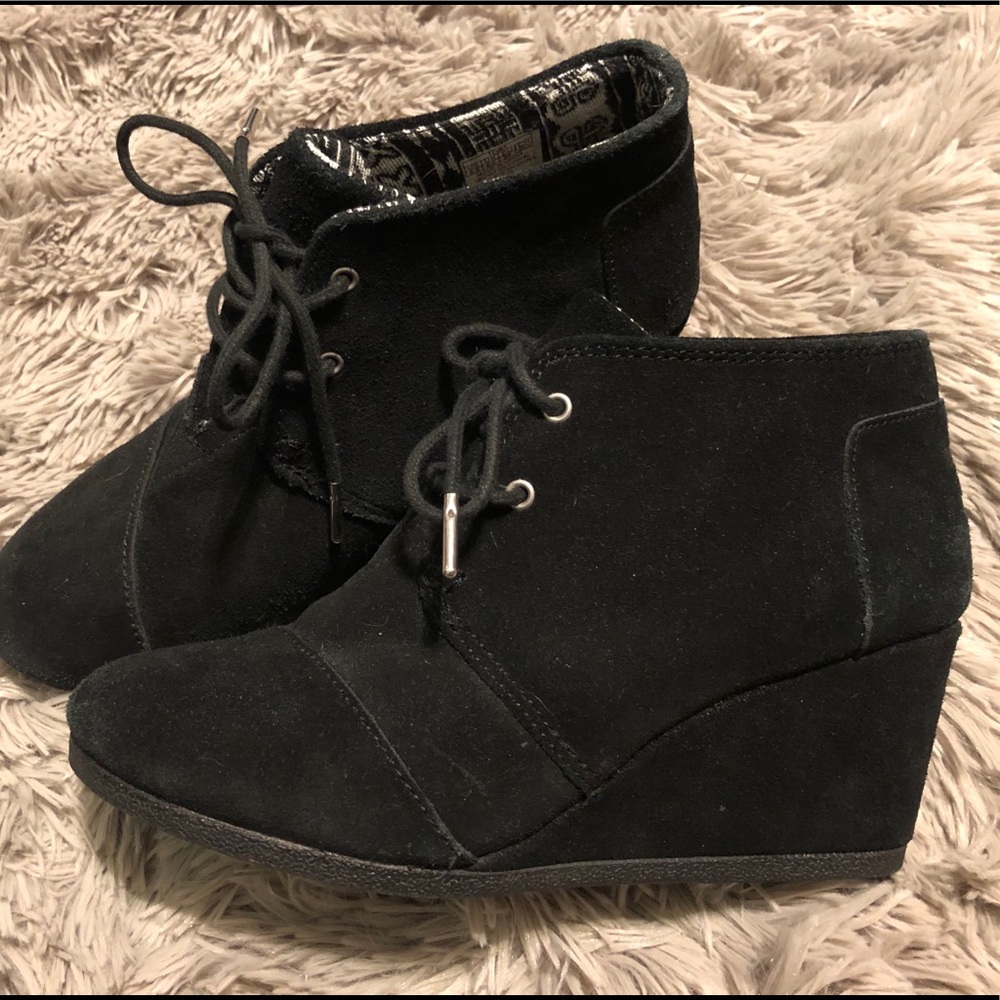 TOMS Women’s Kala wedge bootie, black, 8.5